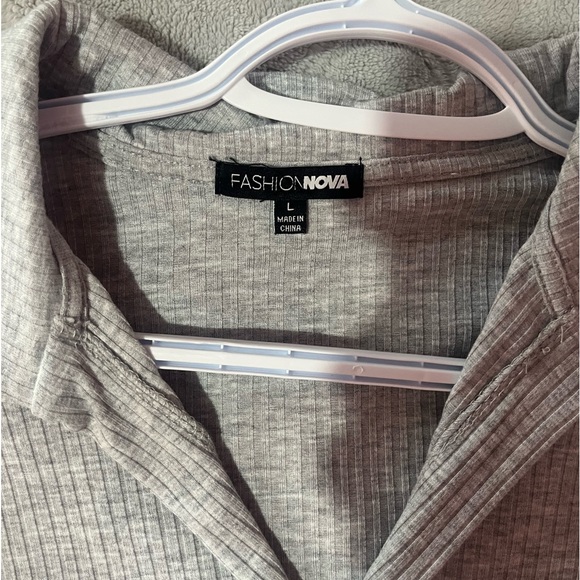 Fashion Nova long sleeve grey midi dress - Picture 2 of 2